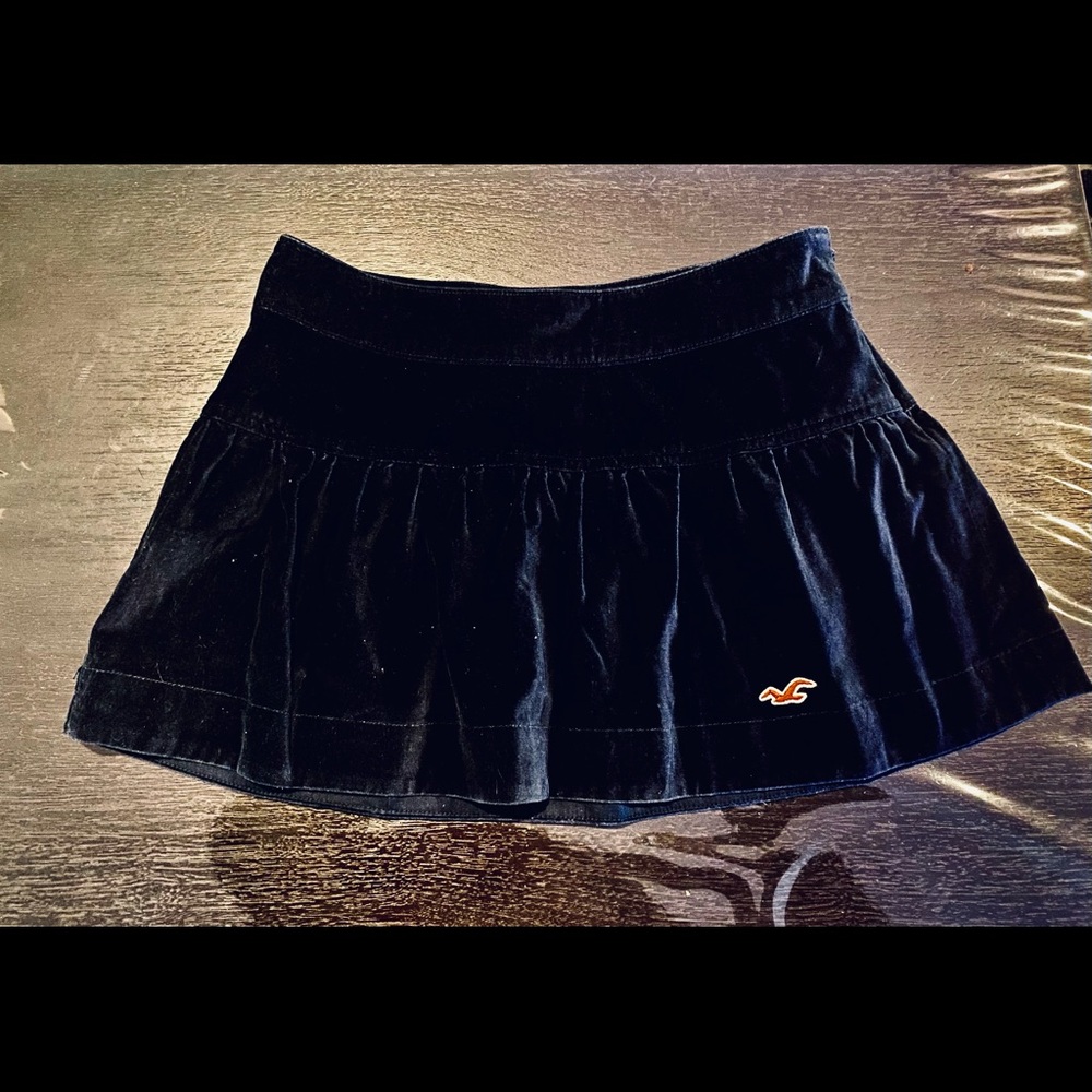 Hollister's  skirt